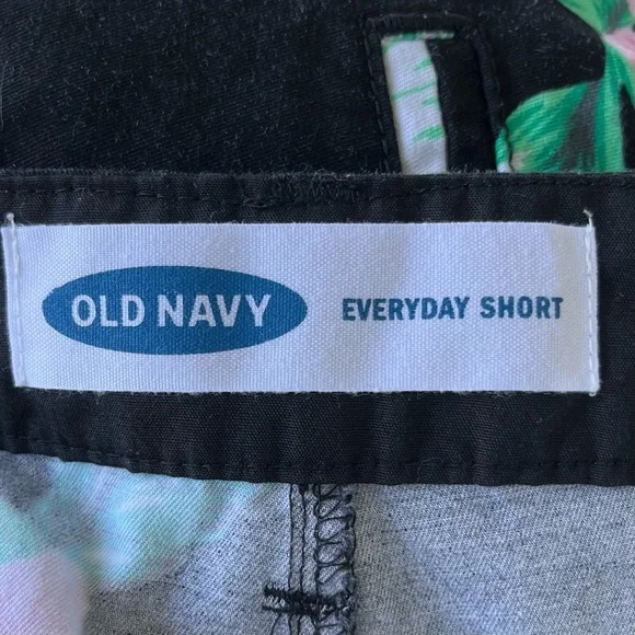 •Old Navy• Tropical Everyday Floral Shorts - Size 6 - Picture 2 of 7